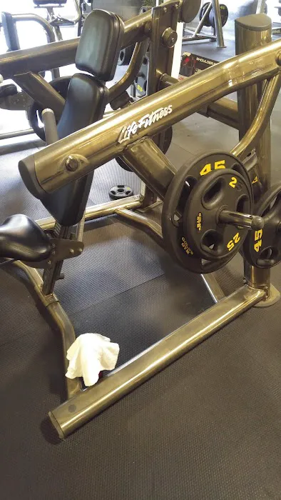 Gold's Gym Fullerton Picture 6