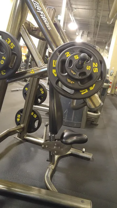 Gold's Gym Fullerton Picture 9