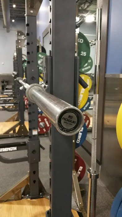 Gold's Gym Fullerton Picture 4