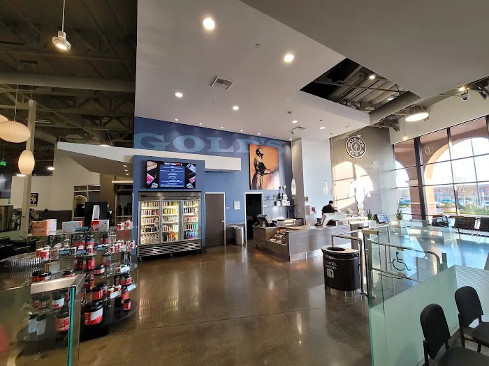 Gold's Gym Fullerton Picture 5