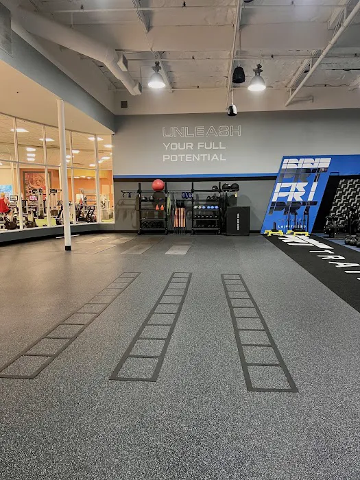 LA Fitness Picture 10