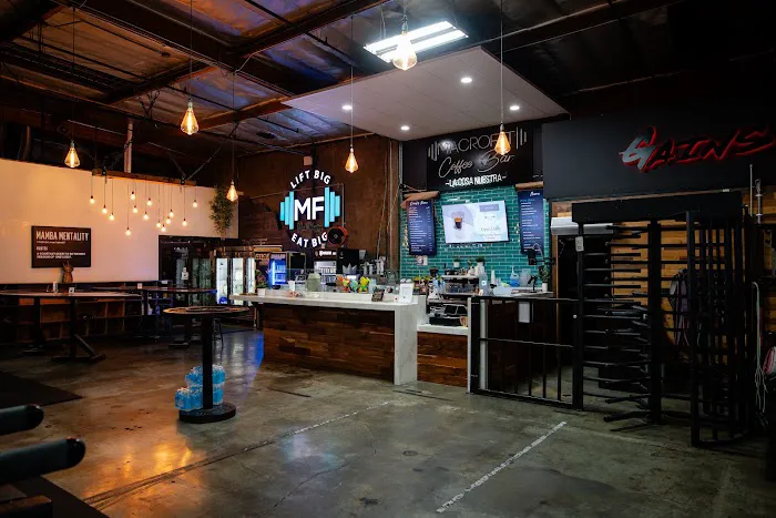 Madhouse Gains Asylum Picture 9