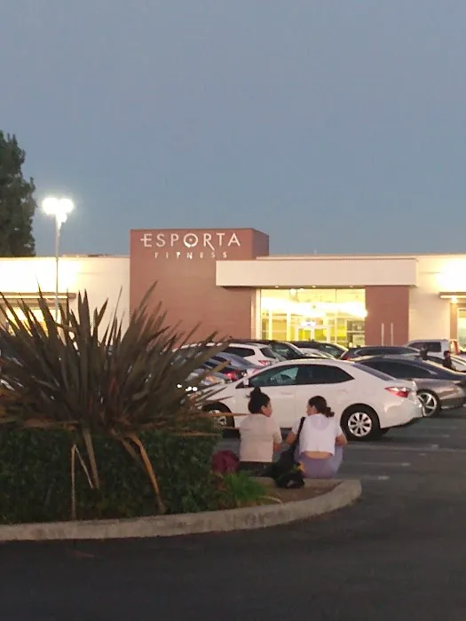 LA Fitness Picture 9