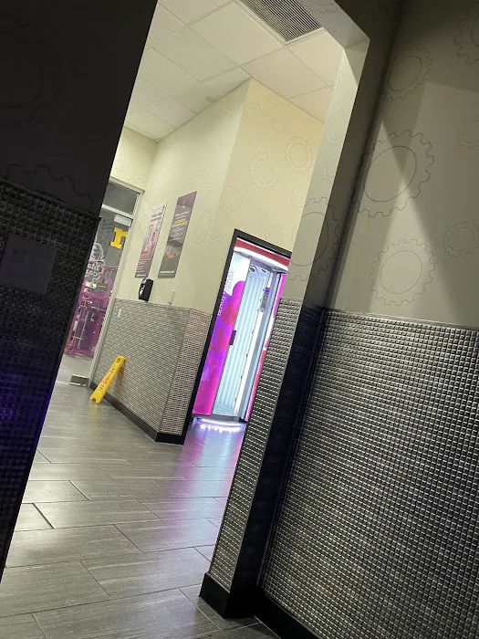 Planet Fitness Picture 7