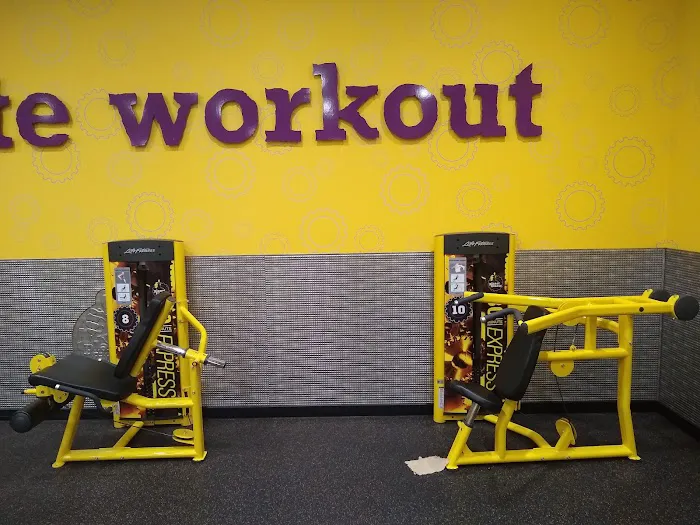 Planet Fitness Picture 9
