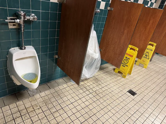 24 Hour Fitness Picture 2