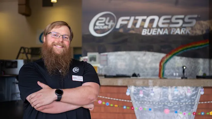 24 Hour Fitness Picture 9