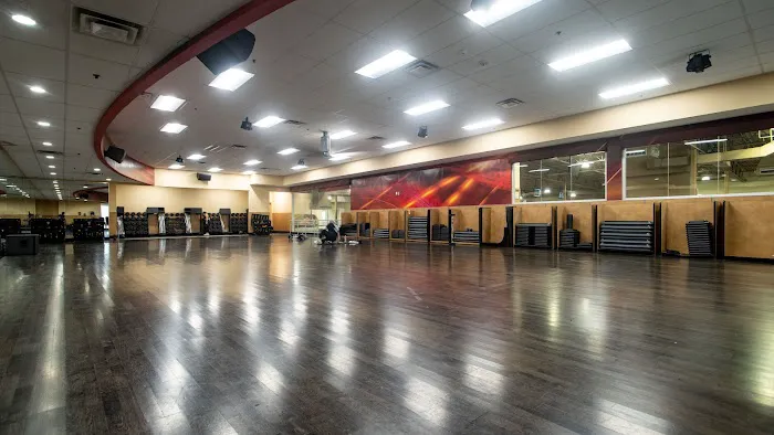 24 Hour Fitness Picture 3