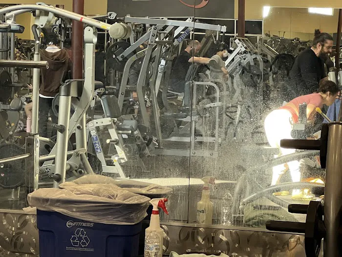 24 Hour Fitness Picture 10