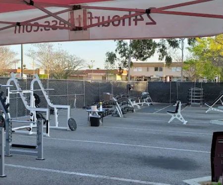 24 Hour Fitness