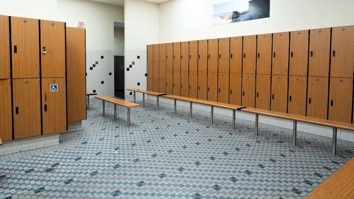 24 Hour Fitness Picture 8