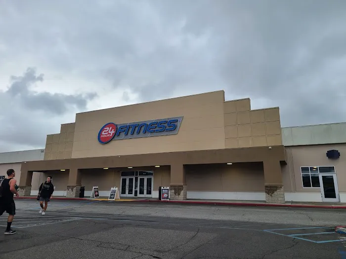 24 Hour Fitness Picture 6