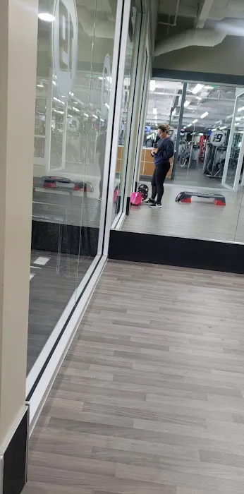 Fitness 19 Picture 2