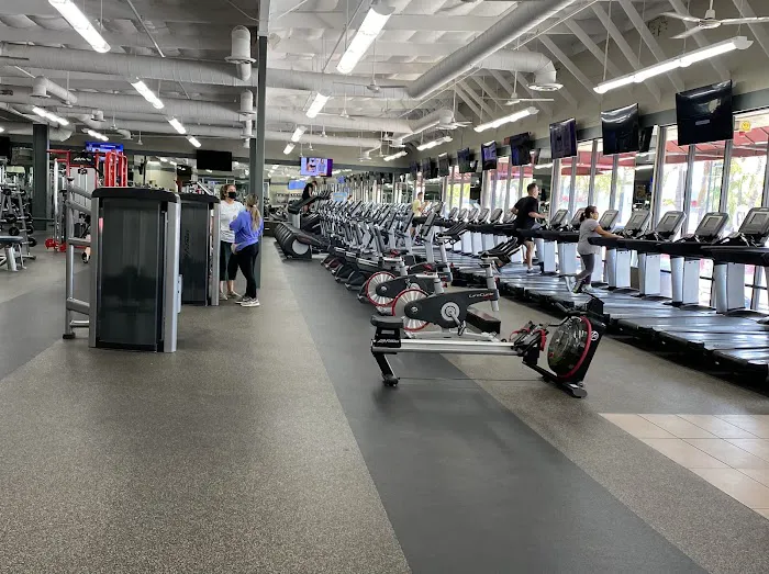 Fitness 19 Picture 1