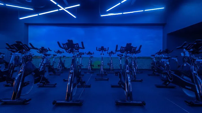 24 Hour Fitness Picture 3