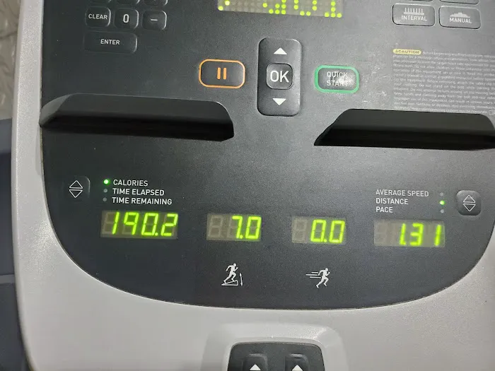 24 Hour Fitness Picture 6