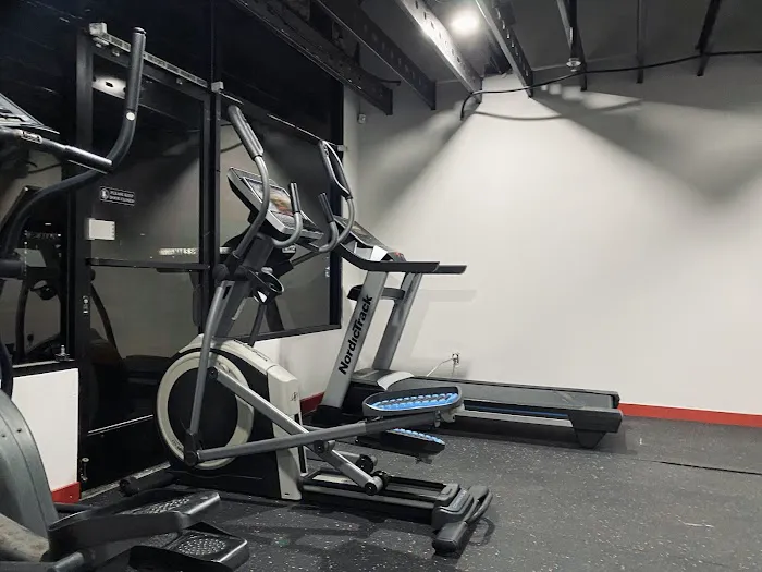 Monterey Park Fitness Club Picture 5