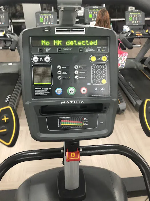 LA Fitness Picture 10