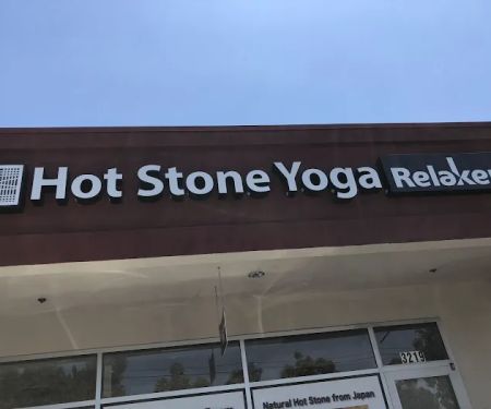 Relaken Hot Stone Yoga