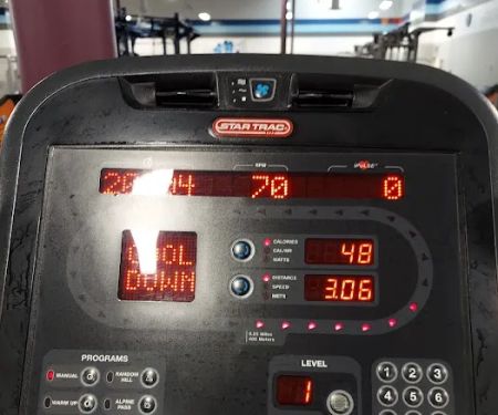 Crunch Fitness - Long Beach