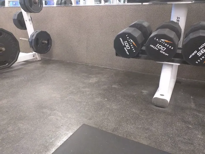 LA Fitness Picture 4