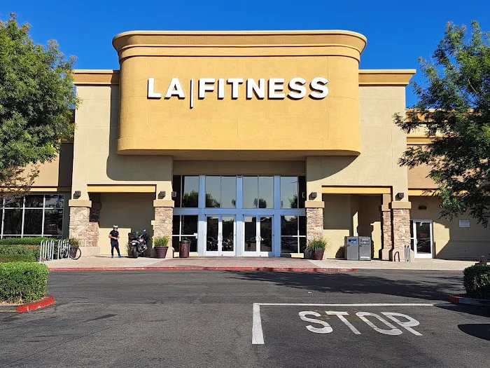LA Fitness Picture 8