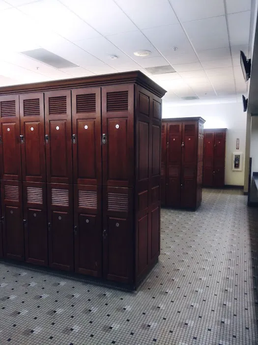 LA Fitness Picture 4