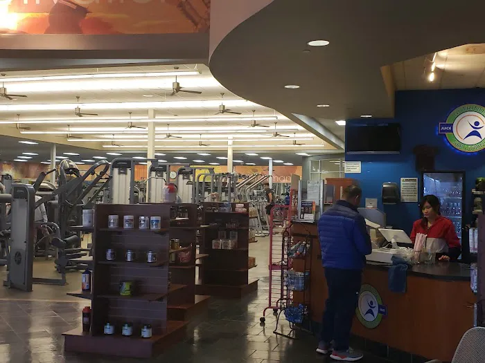 LA Fitness Picture 7