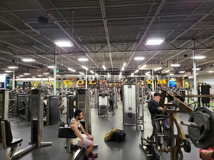 Gold's Gym Garden Grove Picture 4