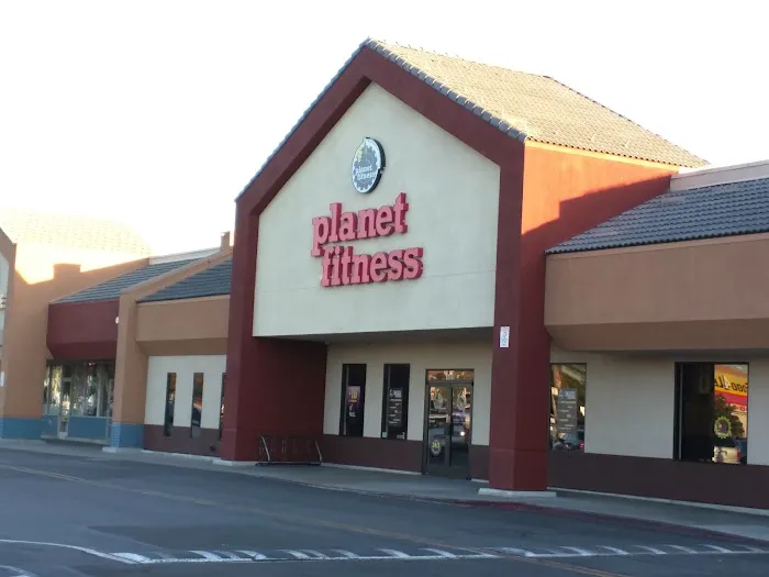 Planet Fitness Picture 7