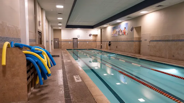 24 Hour Fitness Picture 4