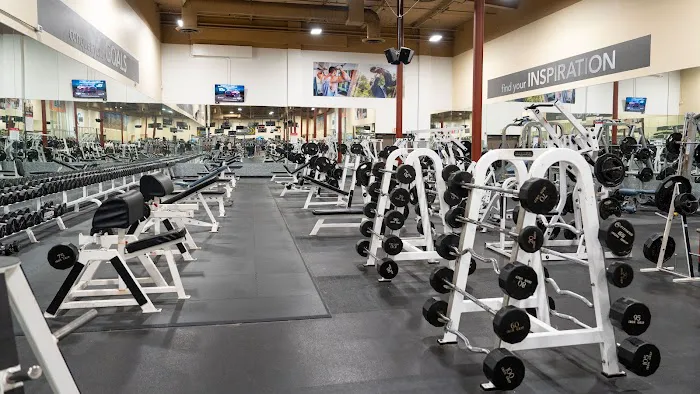 24 Hour Fitness Picture 6