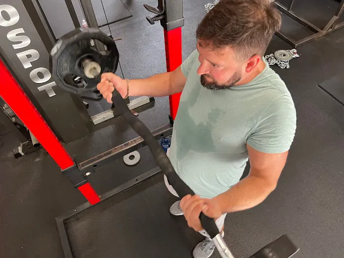 New Life Fitness Studios Picture 3