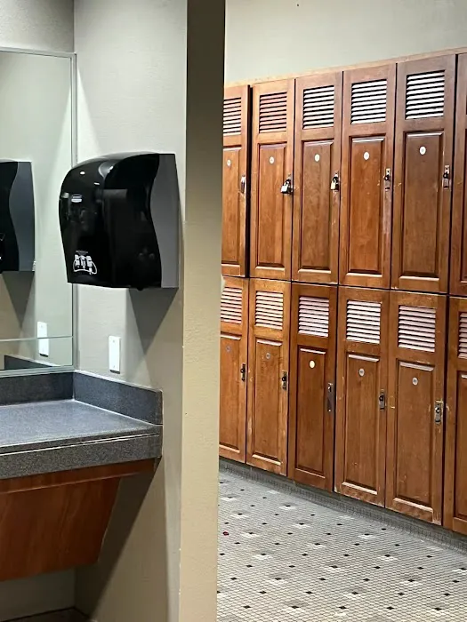 LA Fitness Picture 4