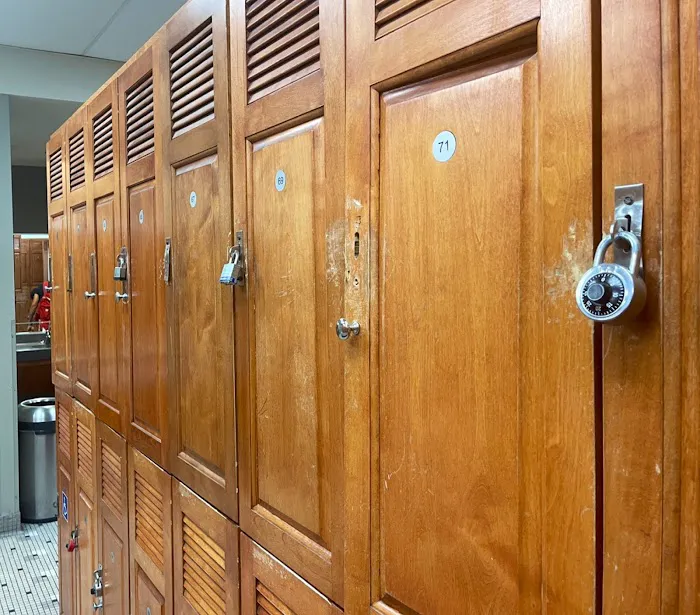 LA Fitness Picture 6