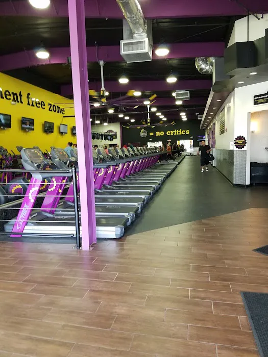 Planet Fitness Picture 6