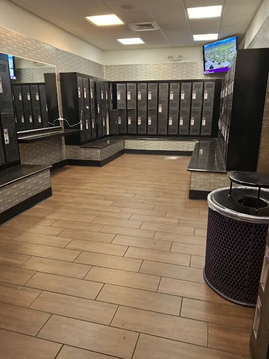 Planet Fitness Picture 8