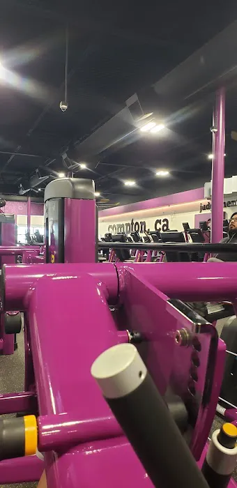 Planet Fitness Picture 10