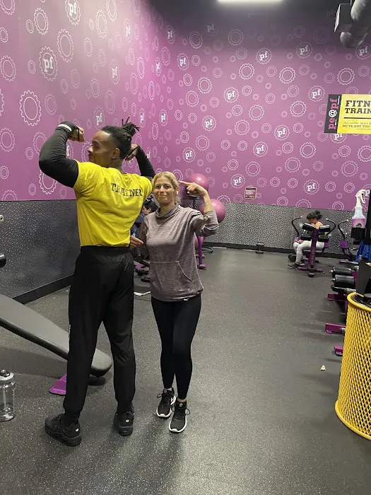 Planet Fitness Picture 10