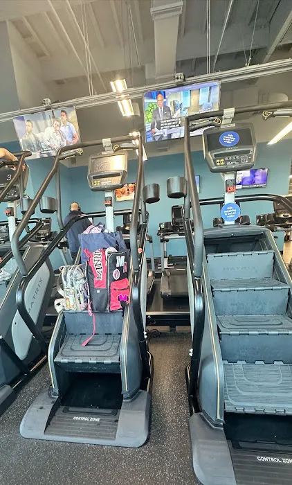 Blink Fitness Watts Picture 7