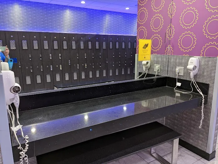 Planet Fitness Picture 8