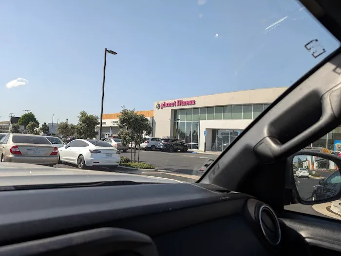 Planet Fitness Picture 7