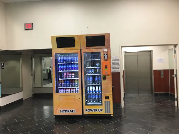 LA Fitness Picture 7