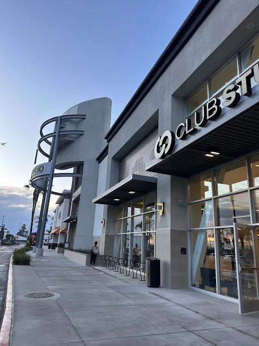 Club Studio Picture 1