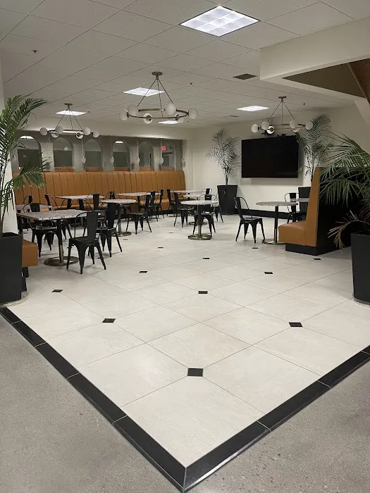 Meridian Qube Fitness Center Picture 8