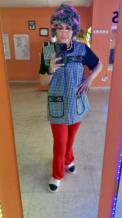 Aida's Club Fitness Picture 1