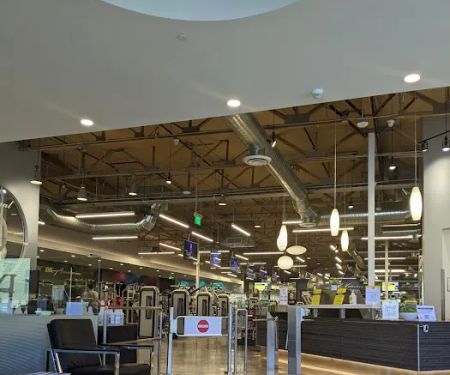 Gold's Gym Anaheim Town Square