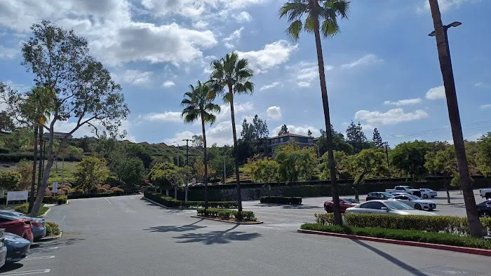 Gold's Gym Anaheim Town Square Picture 10