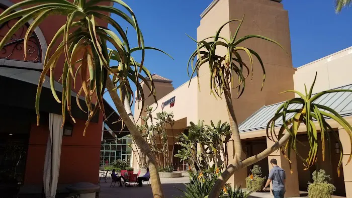 24 Hour Fitness Picture 7