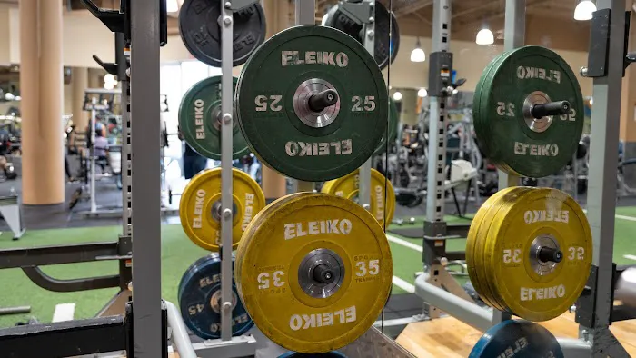 24 Hour Fitness Picture 4